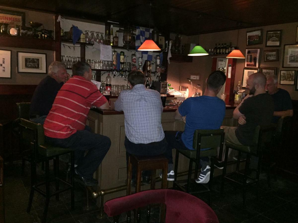 Carey'S Bar & Farmhouse Kilkenny Border Oldleighlin 外观 照片