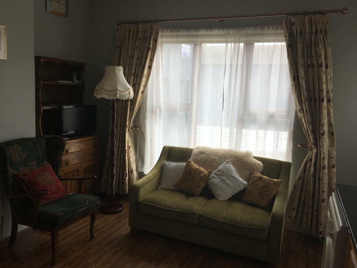 Carey'S Bar & Farmhouse Kilkenny Border Oldleighlin 外观 照片